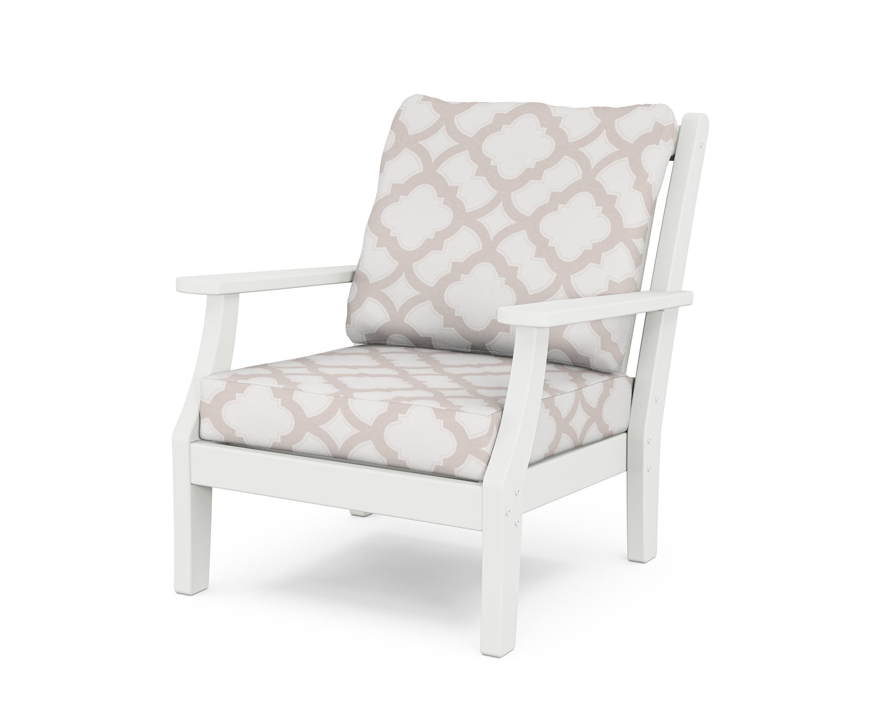 Wovendale Deep Seating Chair in White / Trellis Dune Burlap
