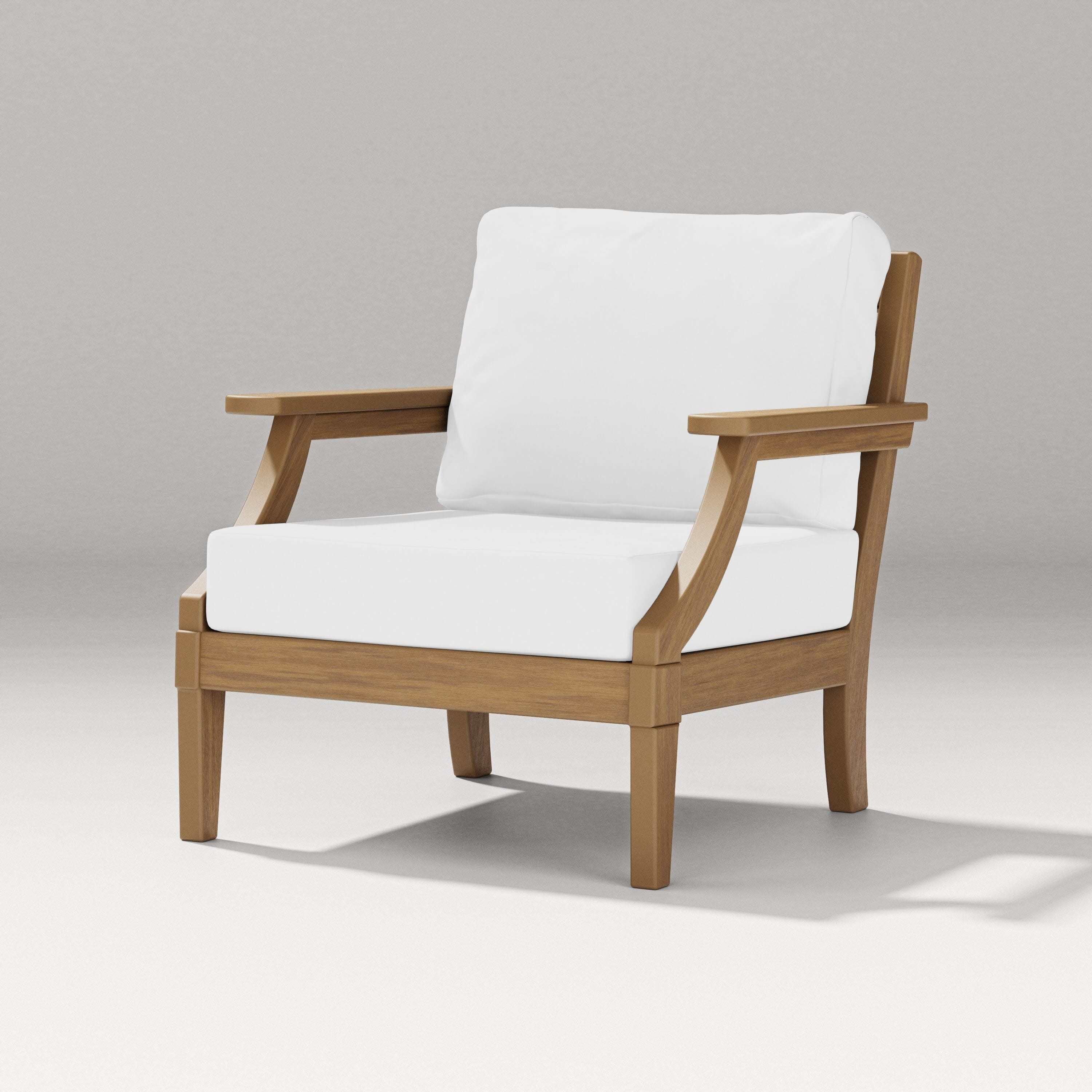 Estate Lounge Chair in Natural / Natural