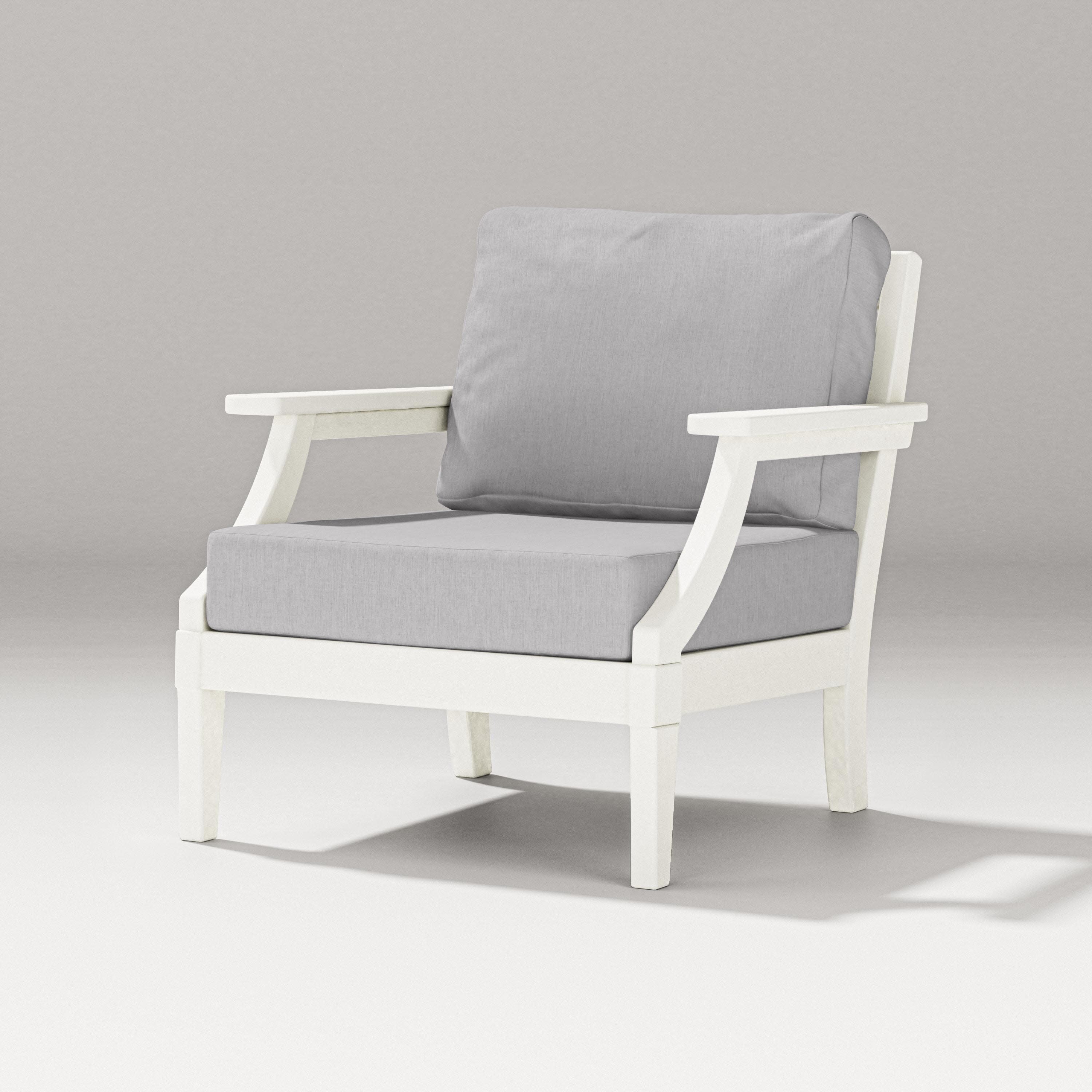 Estate Lounge Chair in Vintage White / Granite