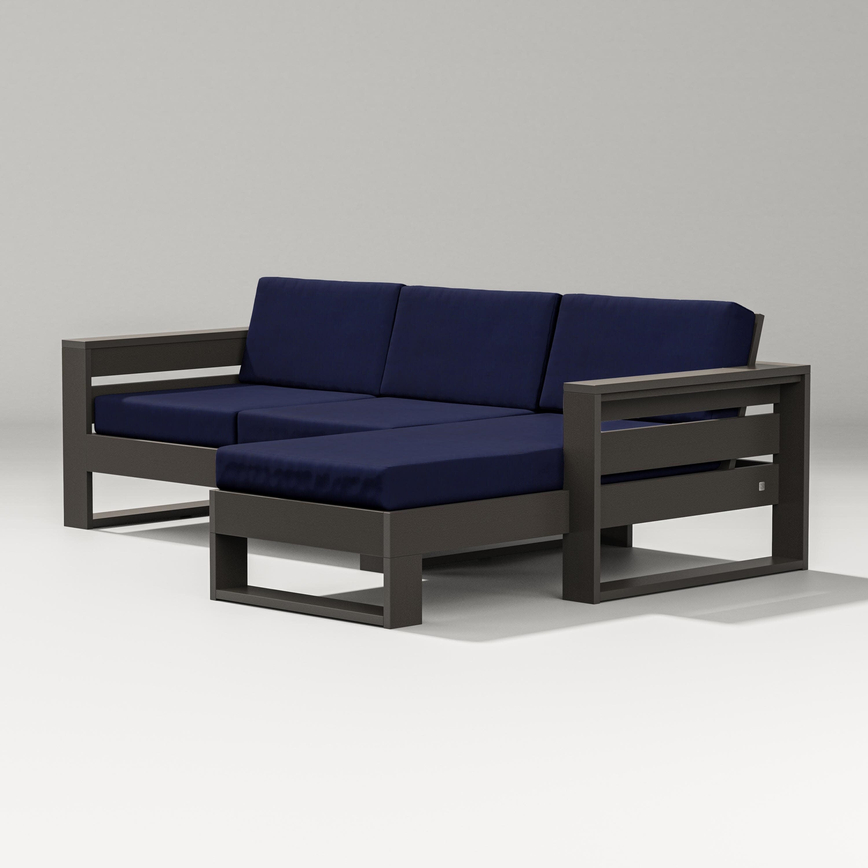 Latitude Right Chaise Sectional in Vintage Coffee / Navy