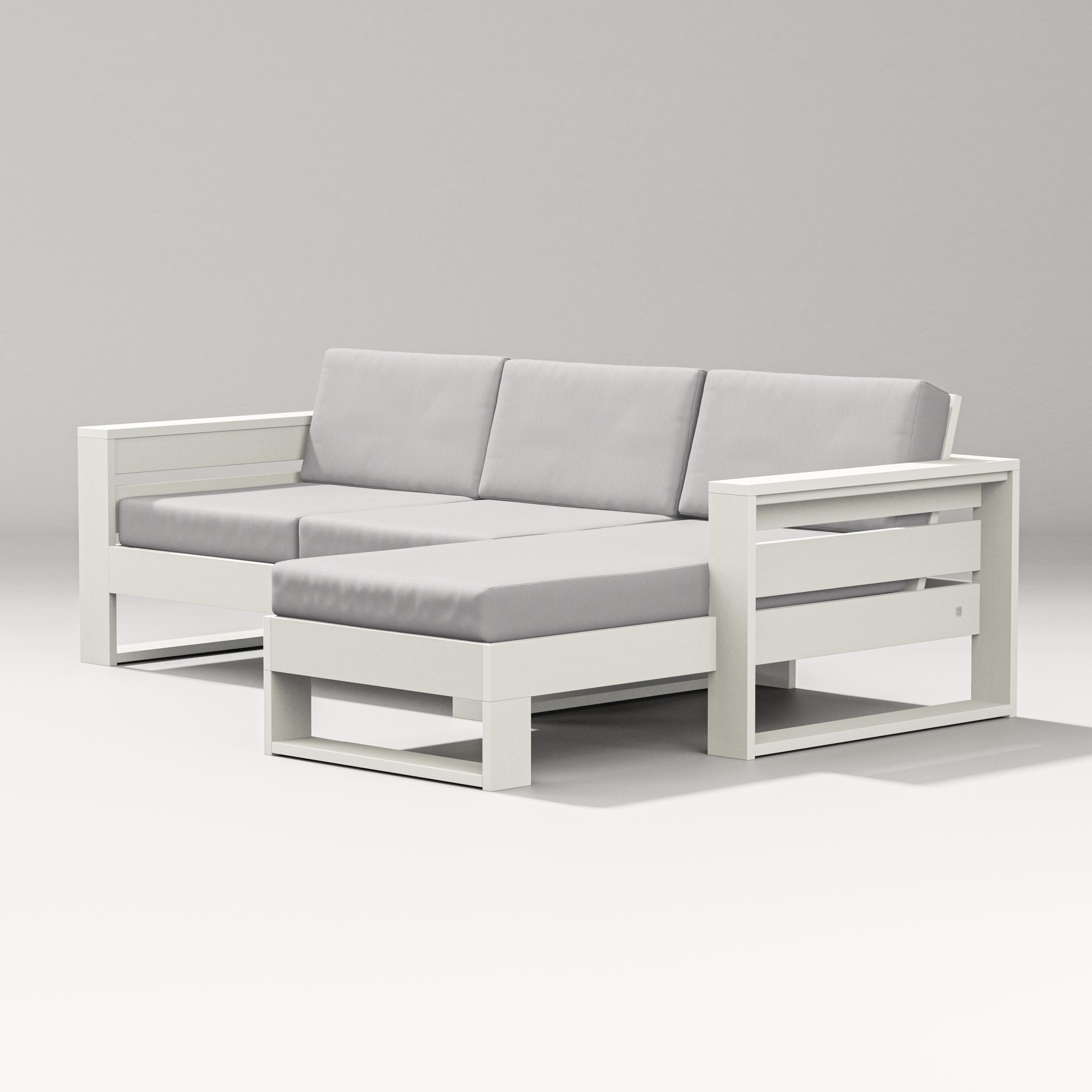 Latitude Right Chaise Sectional in Vintage White / Diamond in the Rough