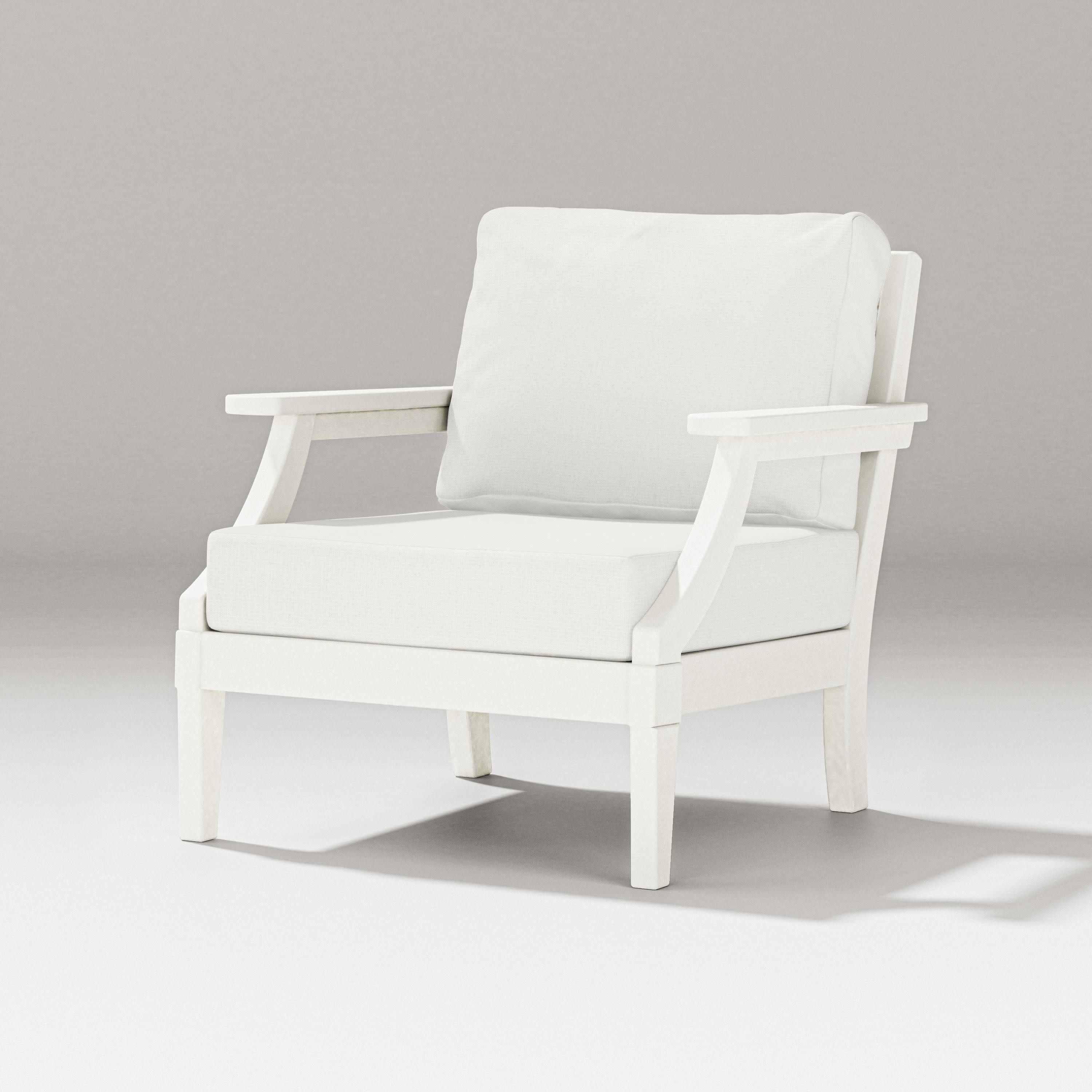 Estate Lounge Chair in Vintage White / Natural Linen