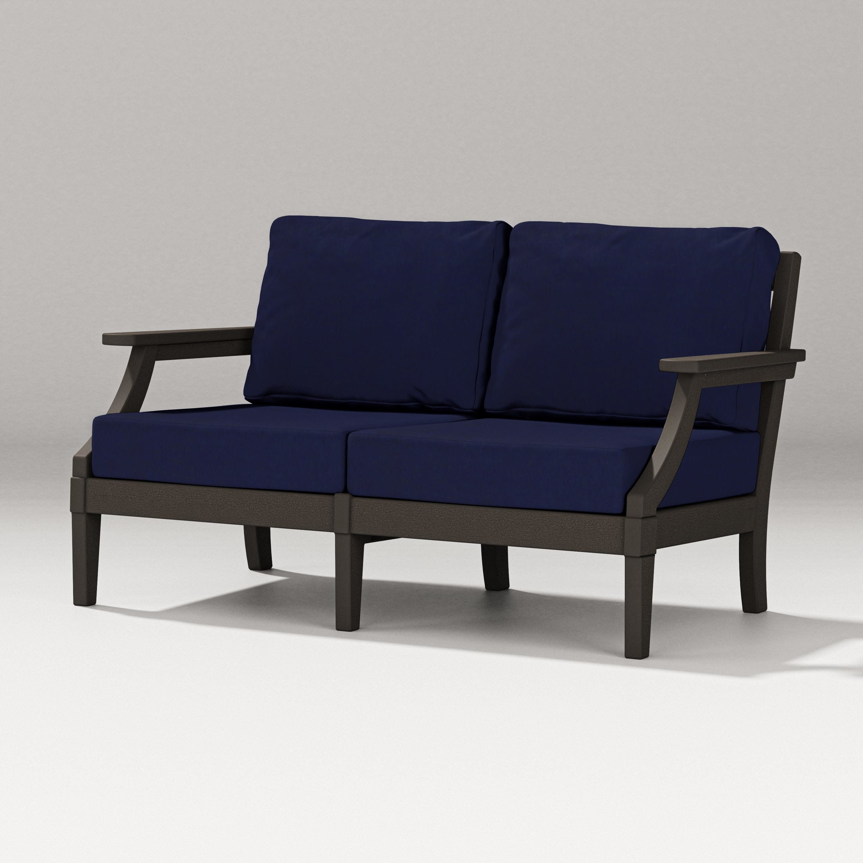Estate Loveseat in Vintage Coffee / Navy