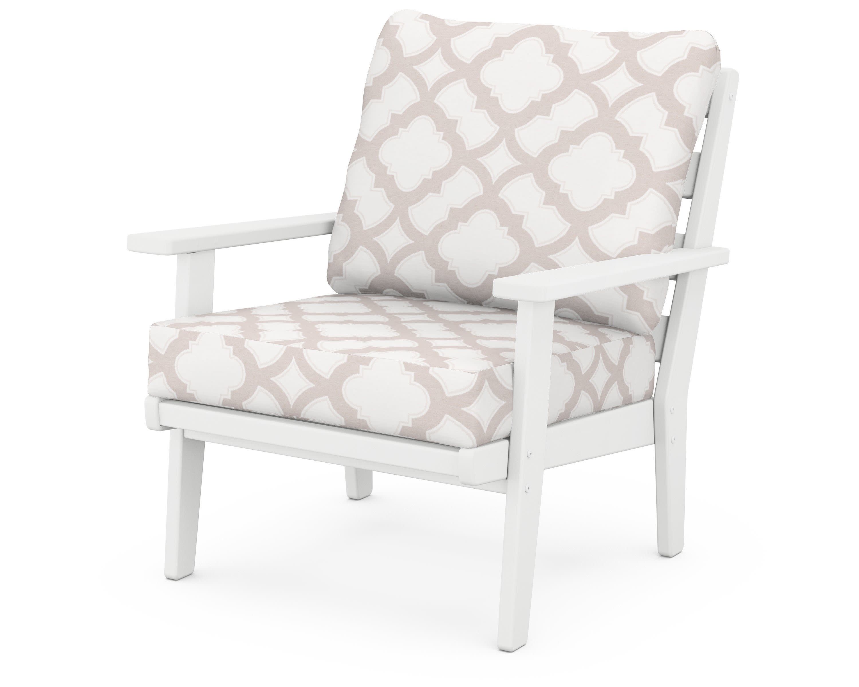 Grant Park Deep Seating Chair in White / Trellis Dune Burlap