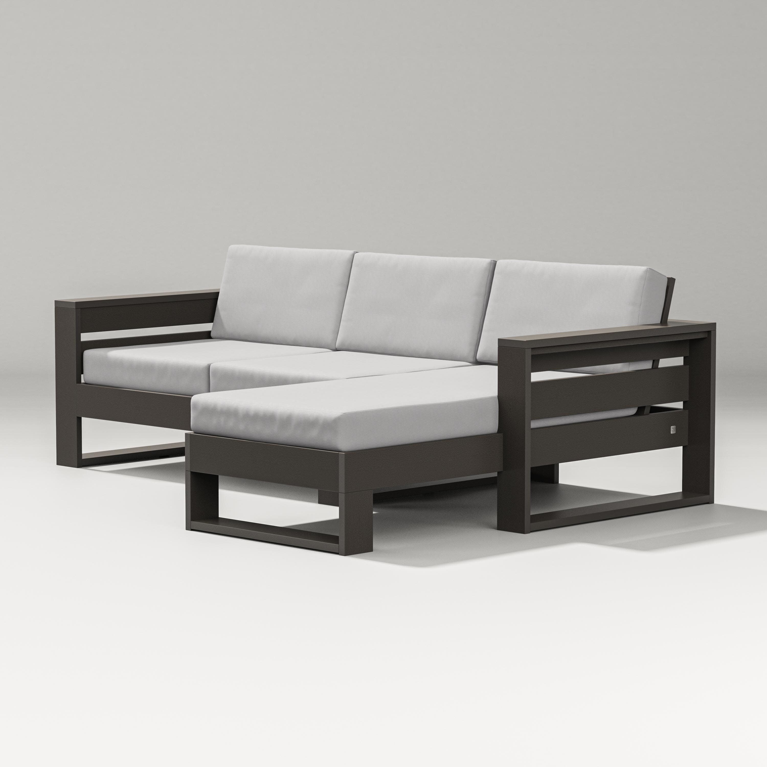 Latitude Right Chaise Sectional in Vintage Coffee / Diamond in the Rough