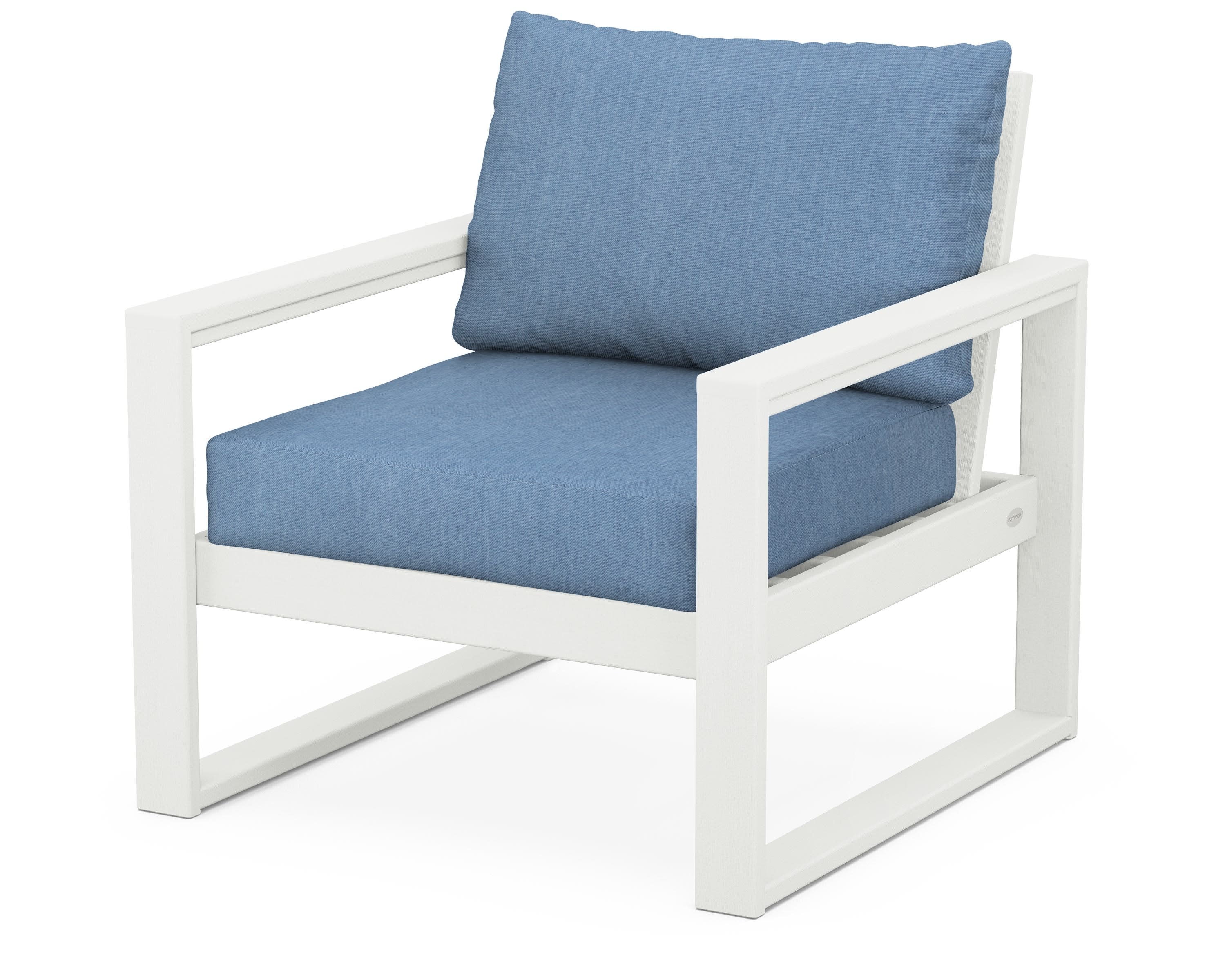 EDGE Club Chair in Vintage White / Sky Blue