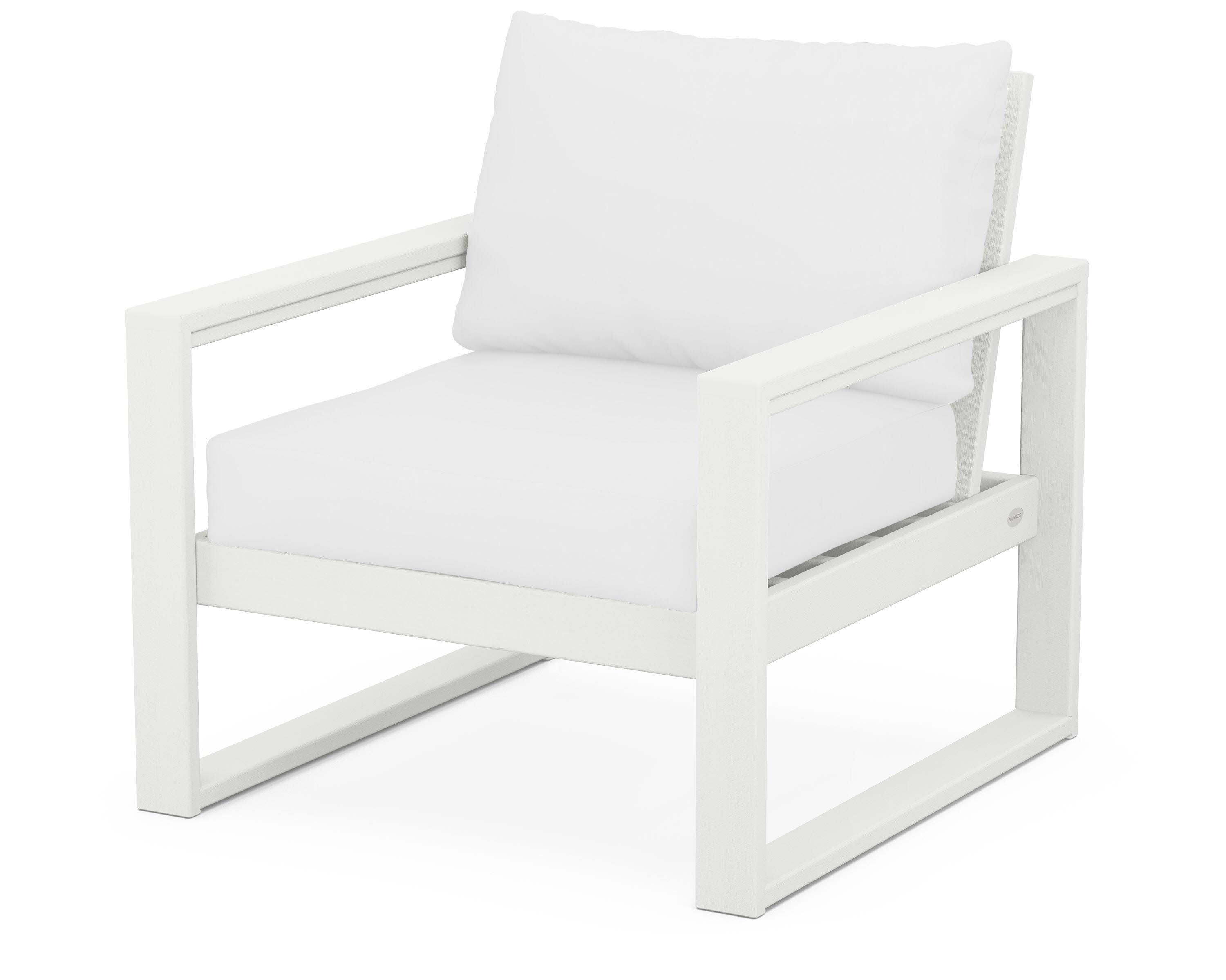 EDGE Club Chair in Vintage White / Natural