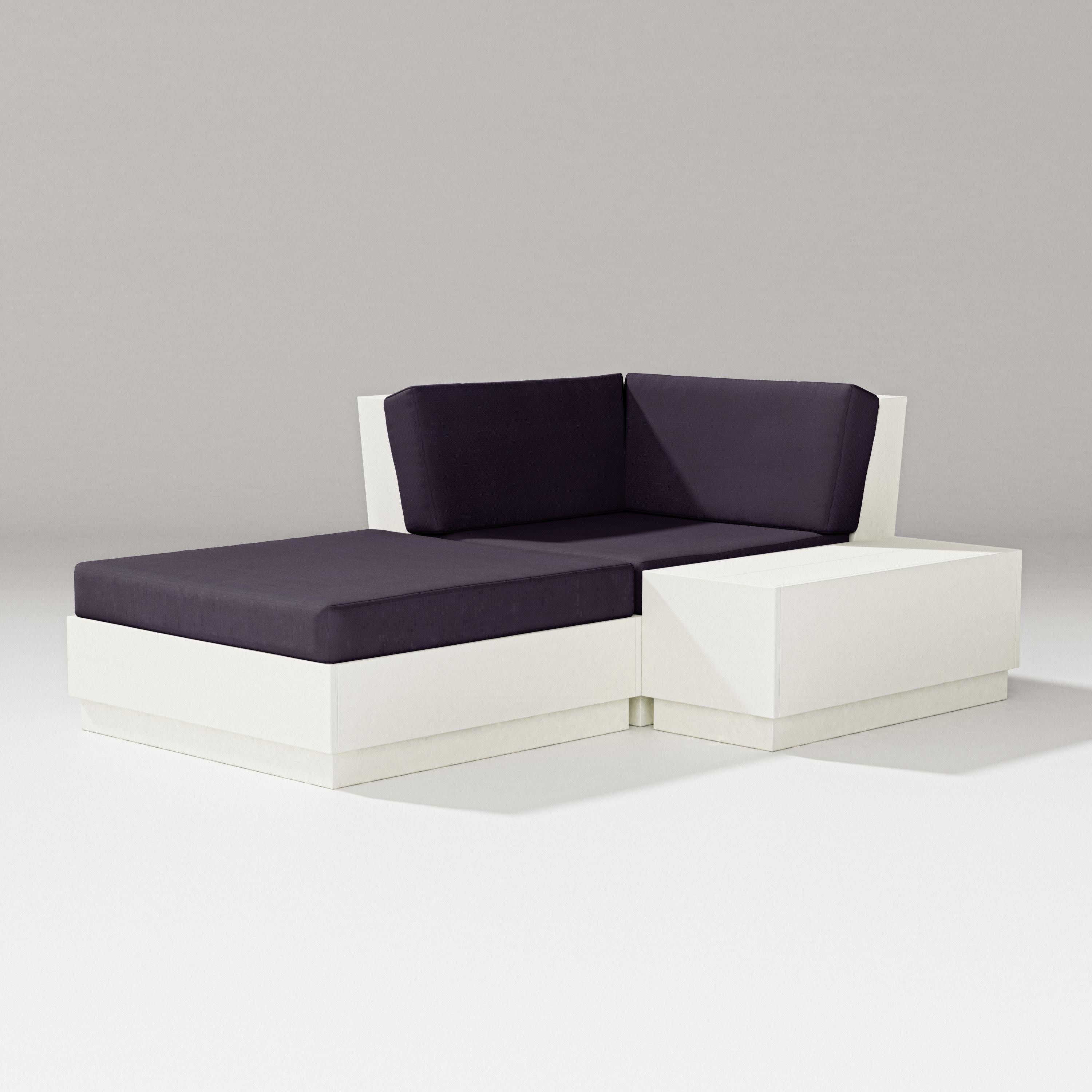 Elevate Corner Chaise in Vintage White / Navy Linen