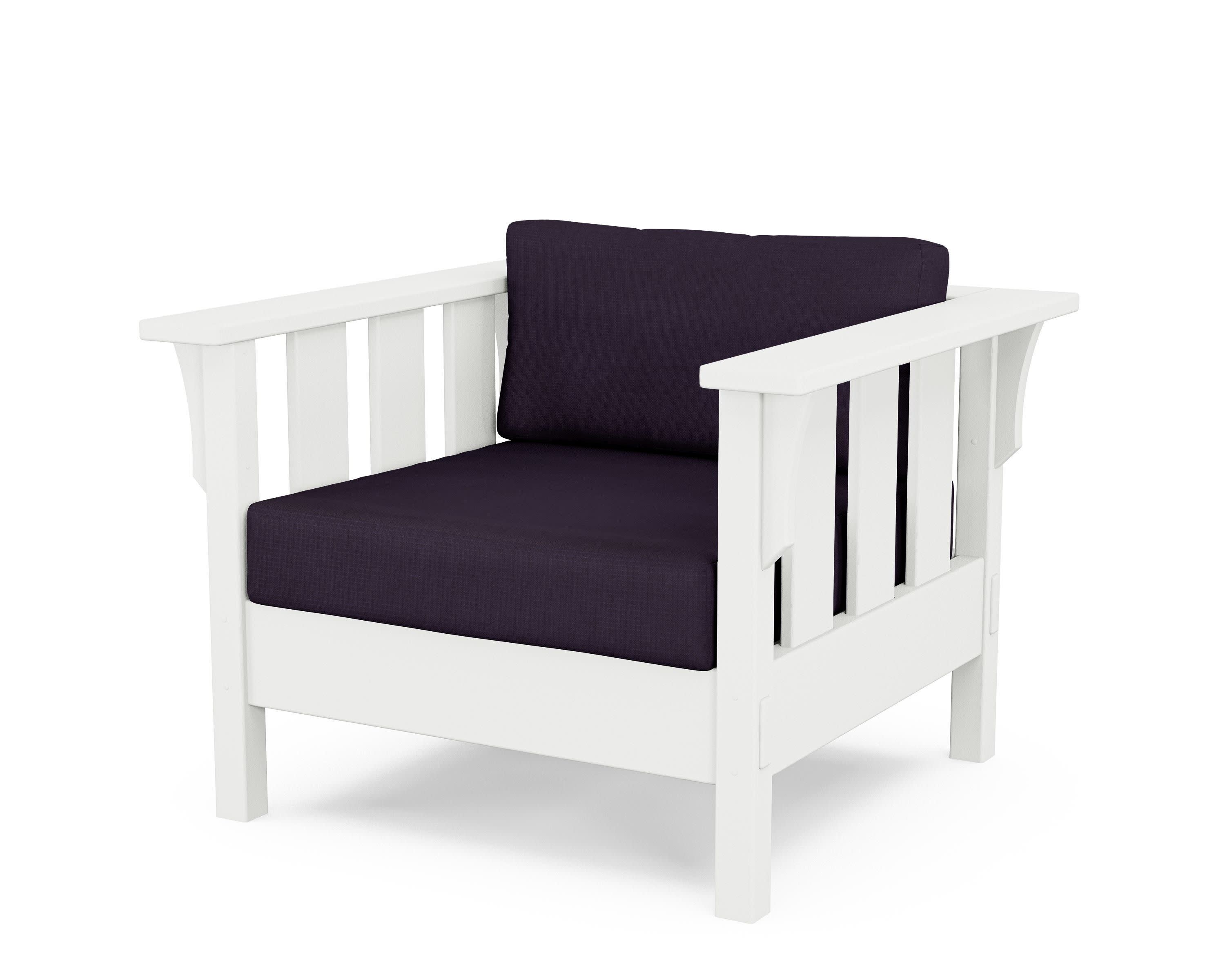 Acadia Deep Seating Chair in White / Navy Linen