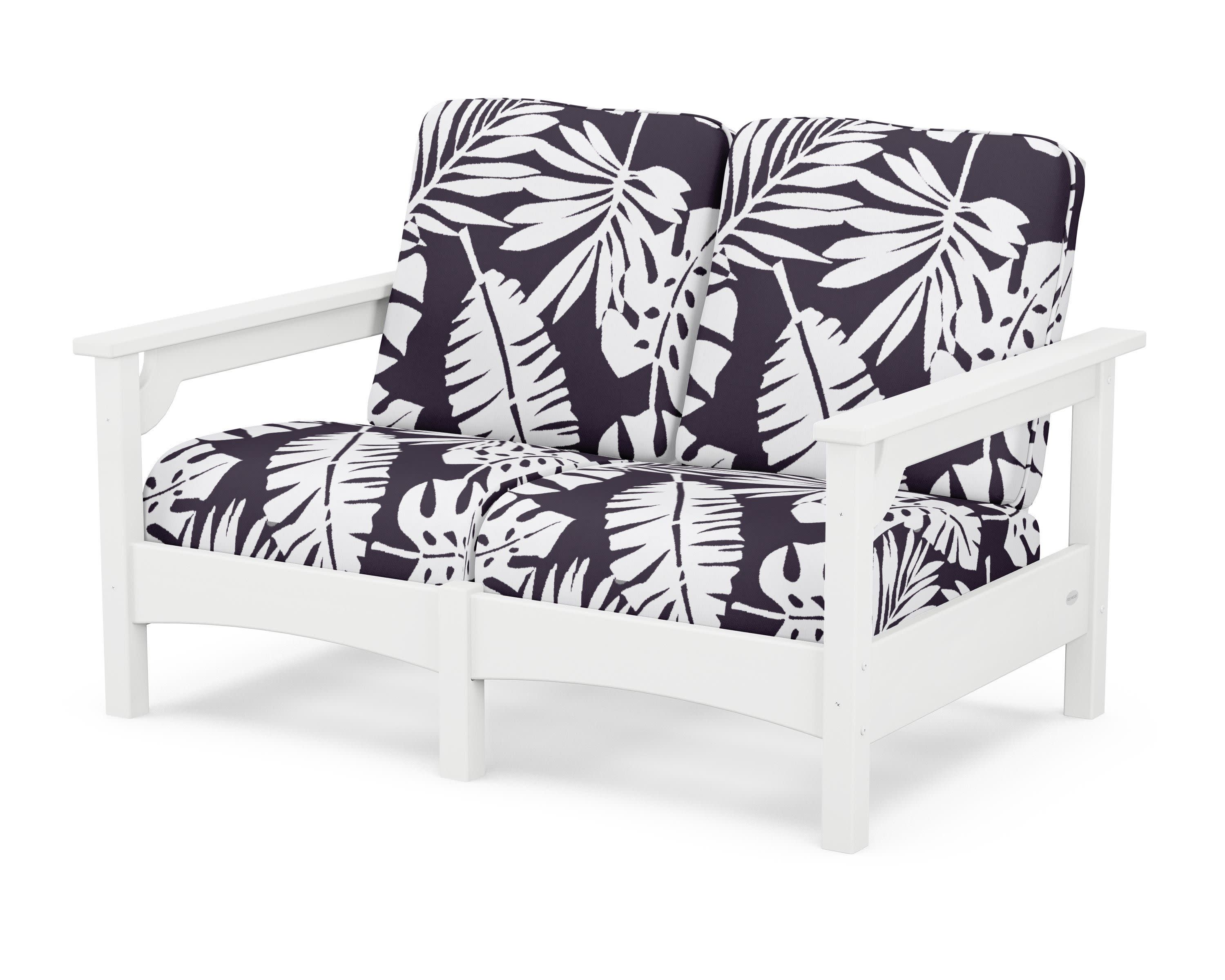 Club Loveseat in White / Leaf Navy