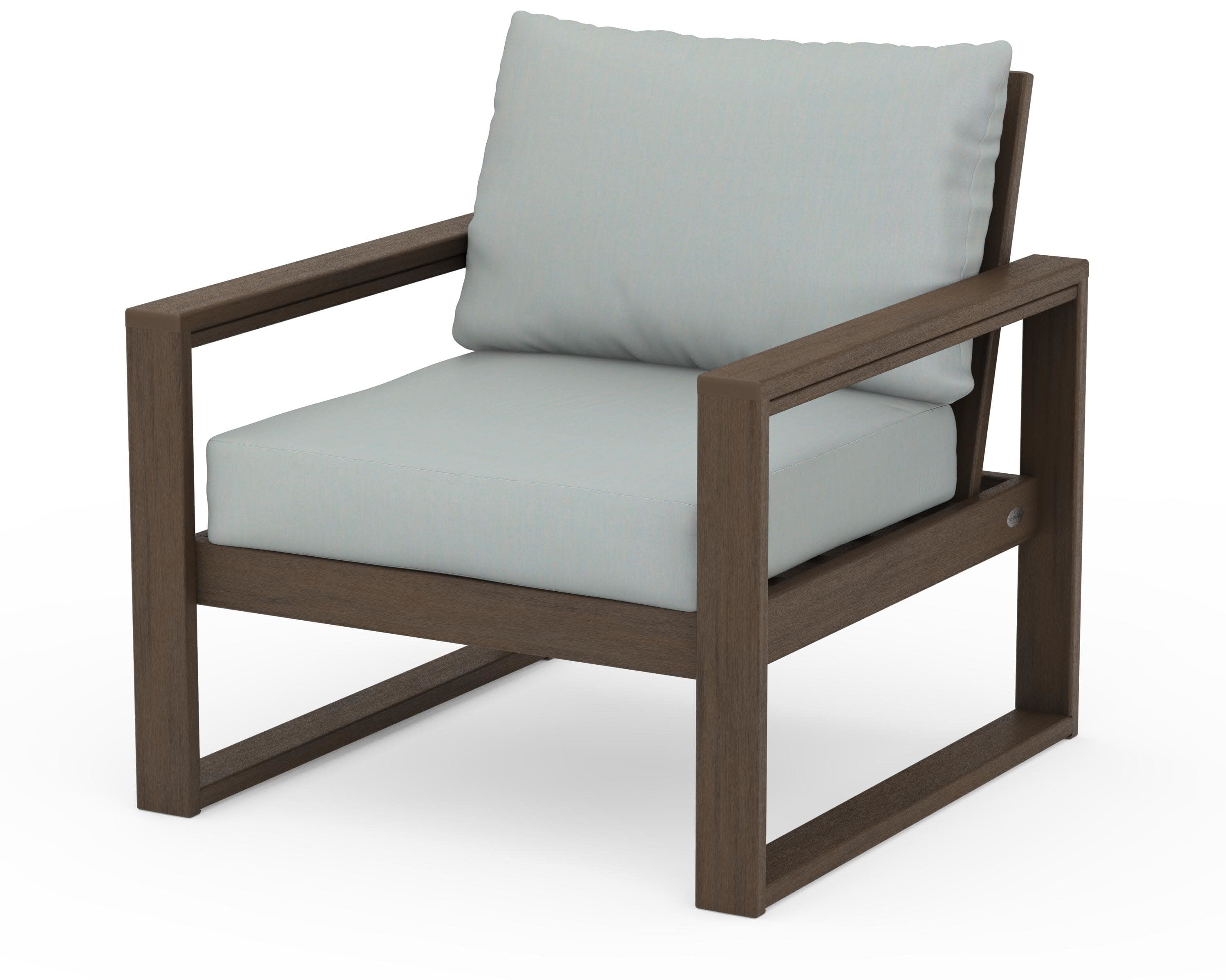 EDGE Club Chair in Kona / Spa