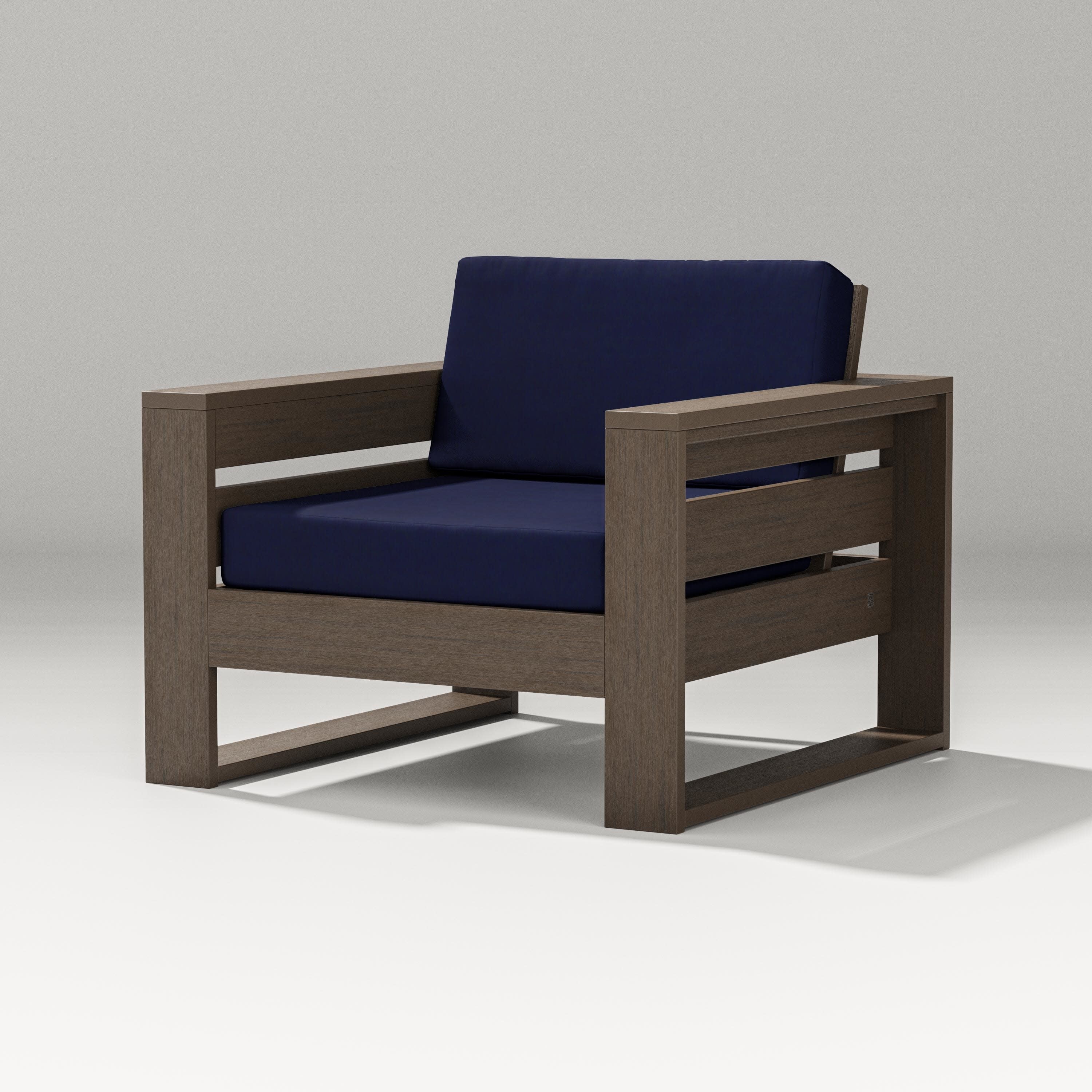 Latitude Lounge Chair in Kona / Navy