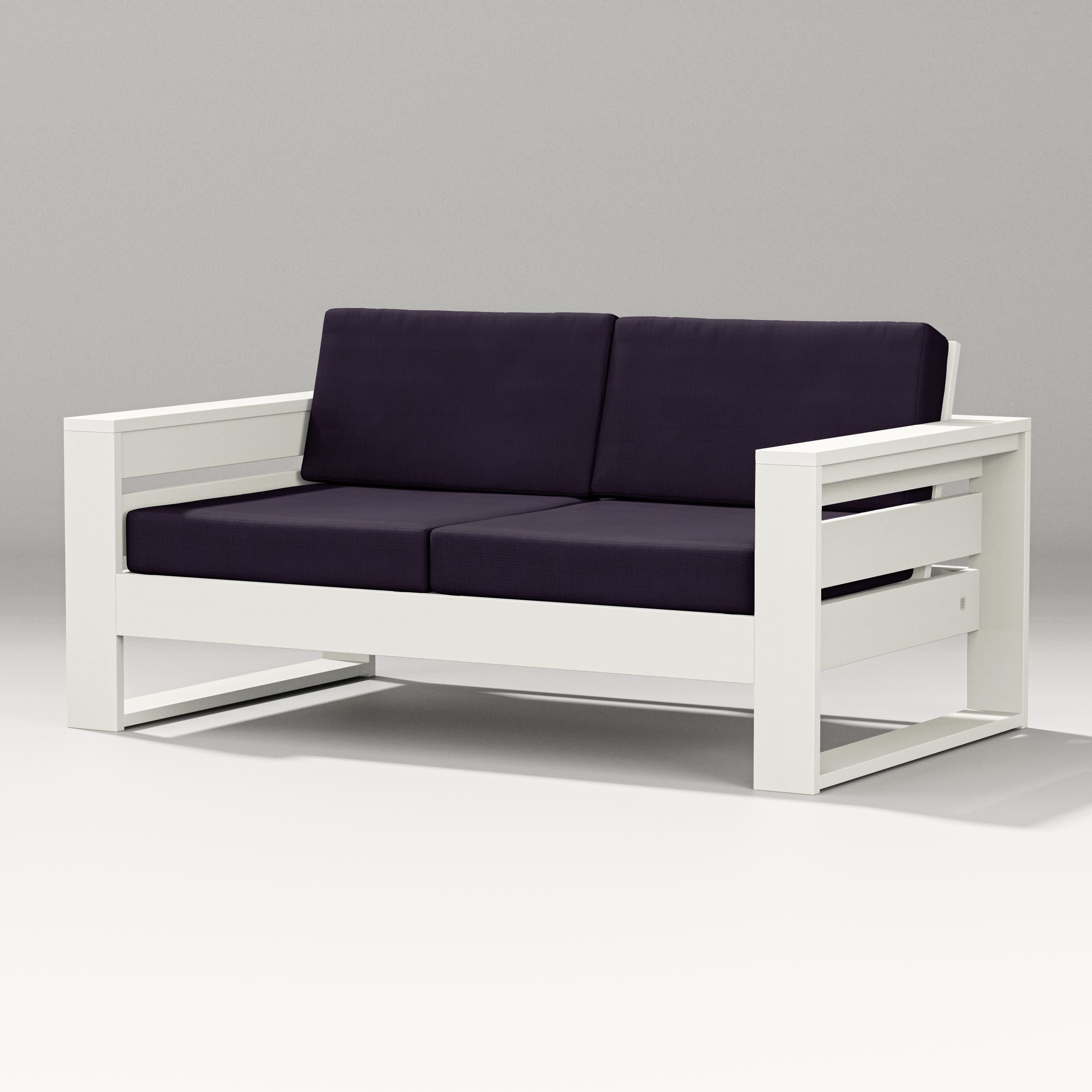 Latitude Loveseat in Vintage White / Navy Linen