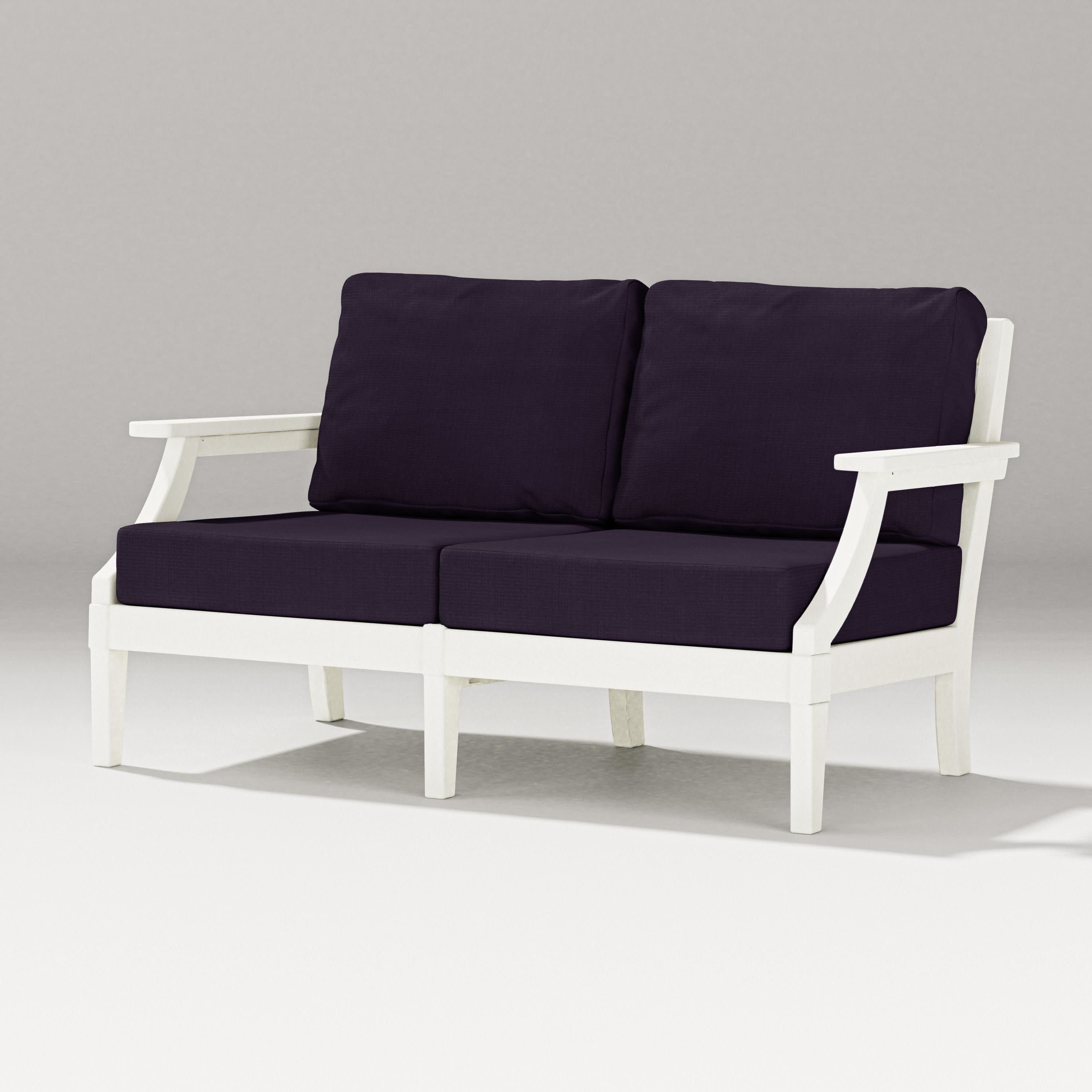 Estate Loveseat in Vintage White / Navy Linen