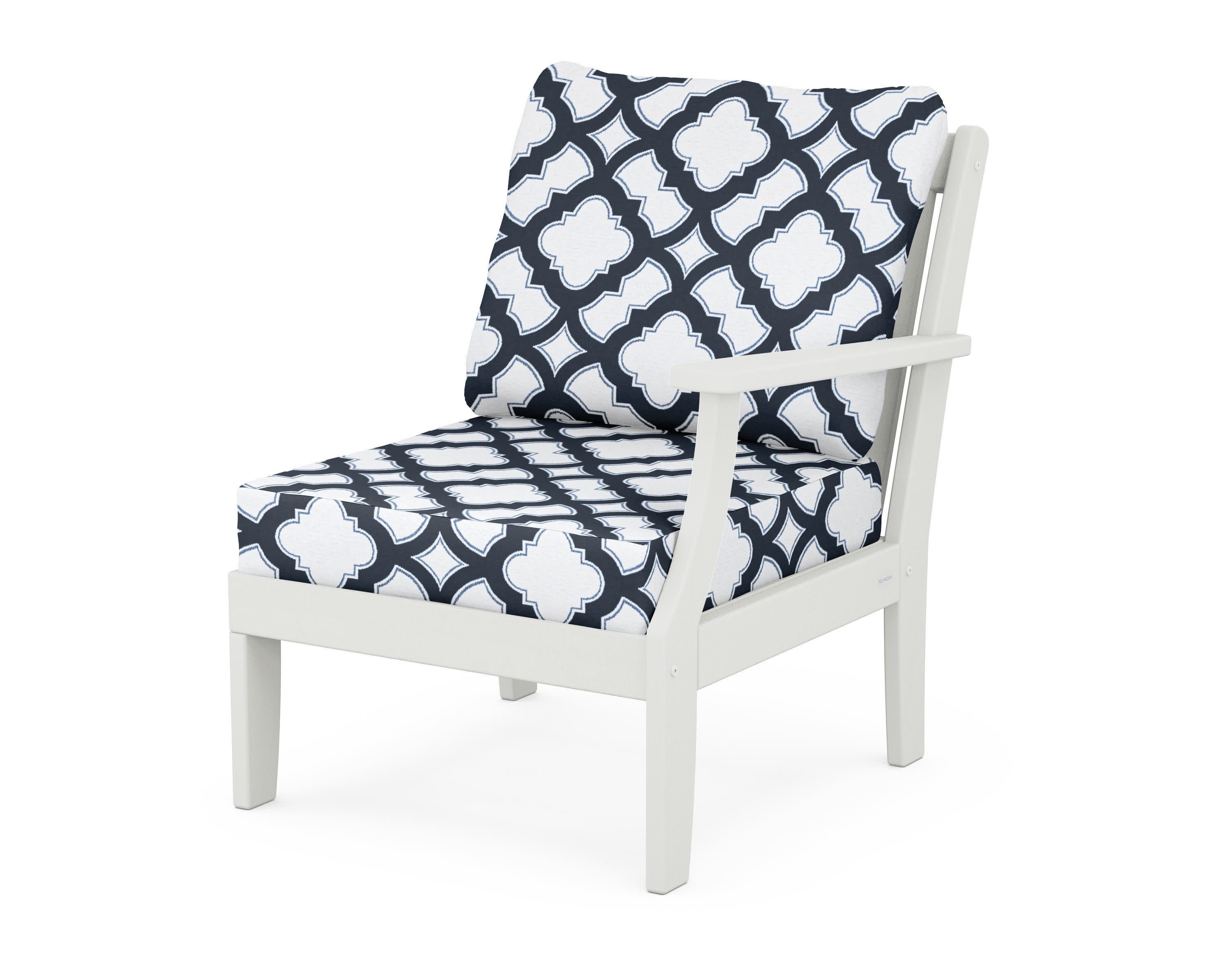 Braxton Modular Right Arm Chair in Vintage White / Trellis Marine Indigo