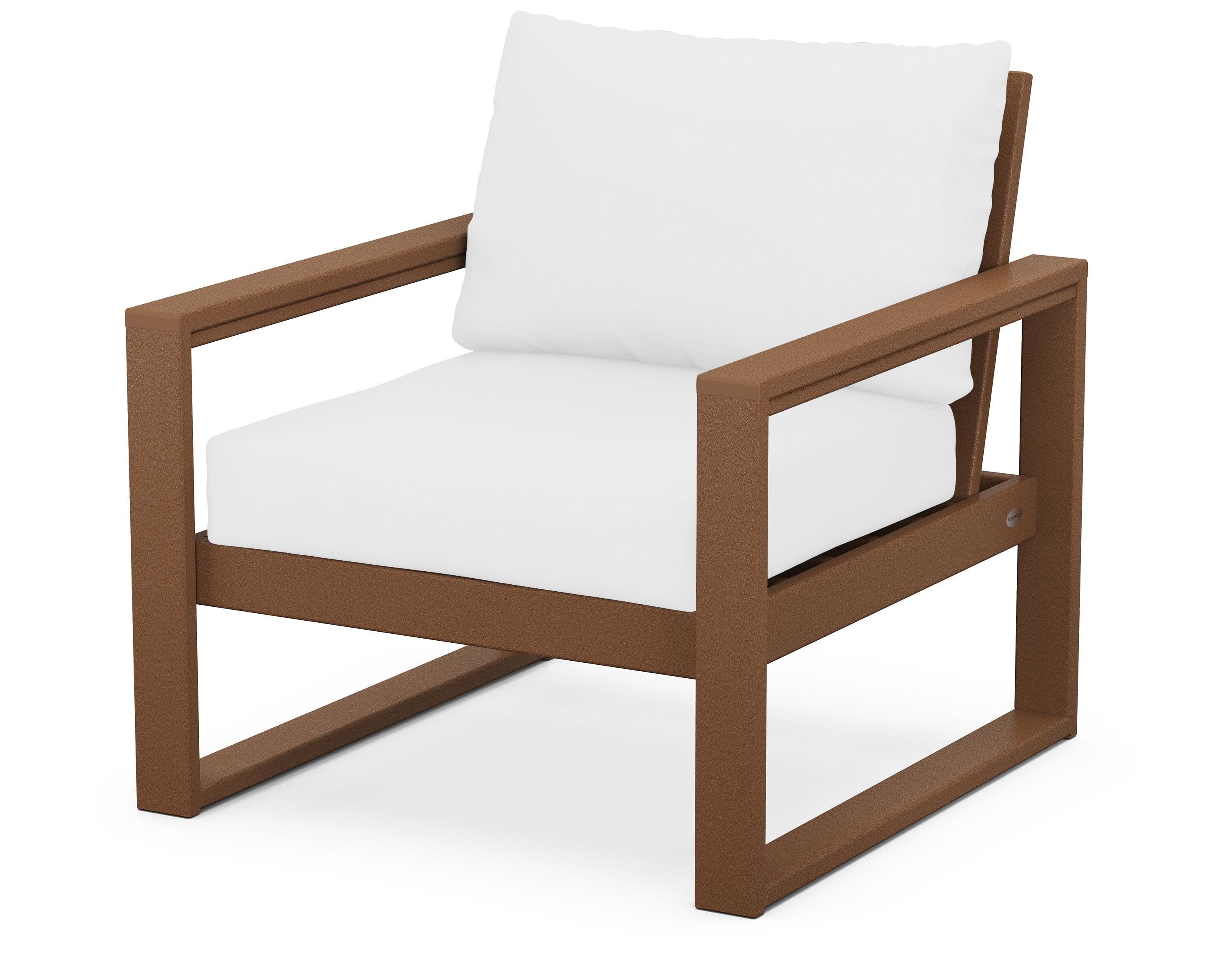 EDGE Club Chair in Teak / Natural
