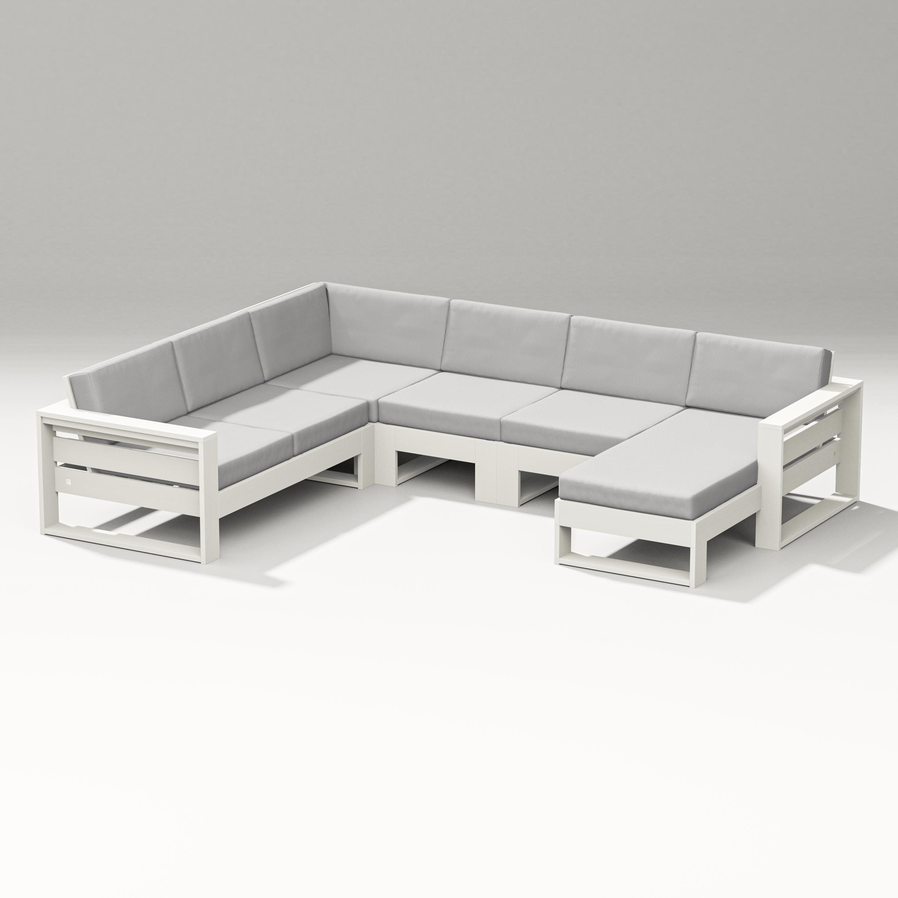 Latitude Corner Sectional with Right Chaise in Vintage White / Diamond in the Rough