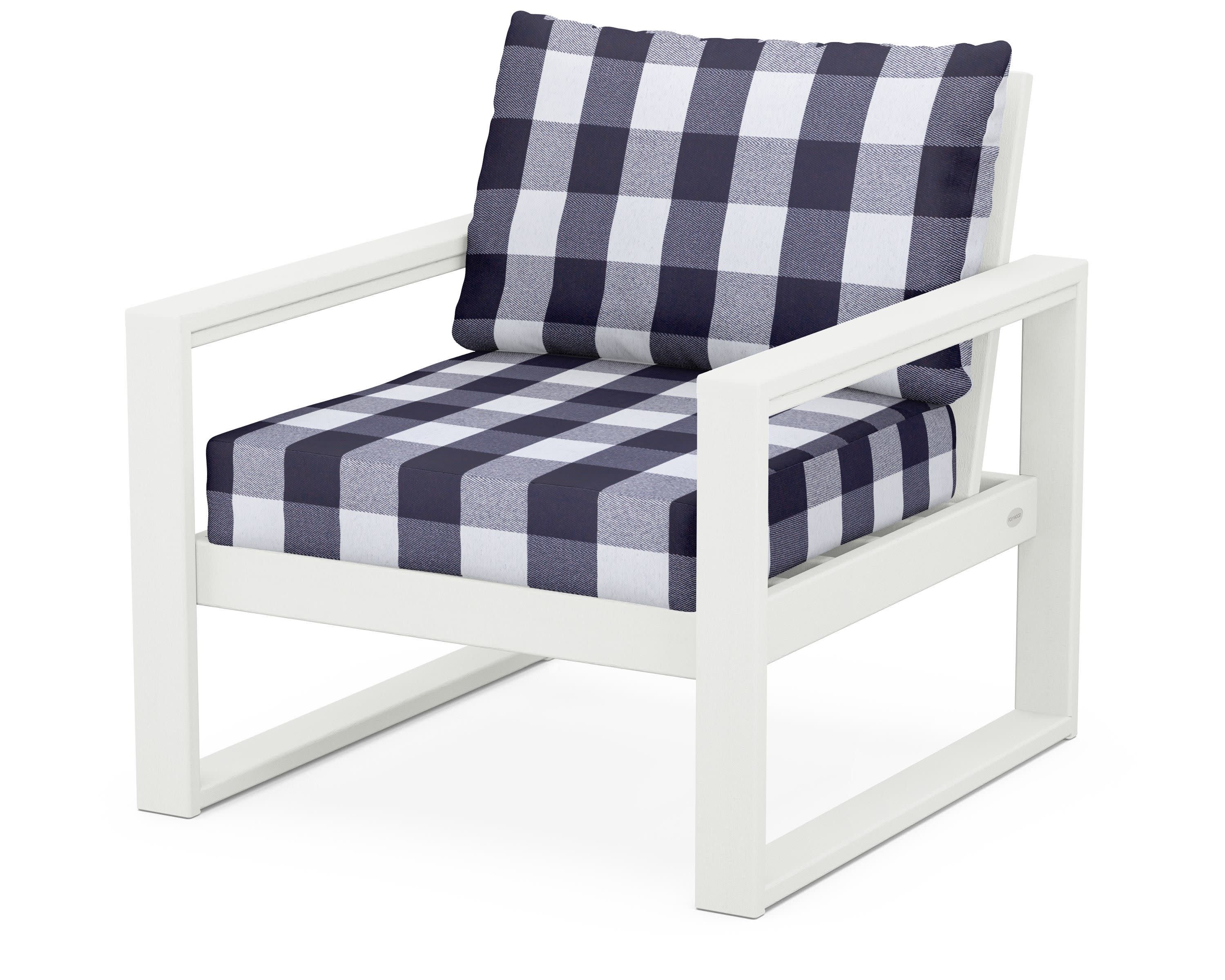 EDGE Club Chair in Vintage White / Buffalo Plaid Navy