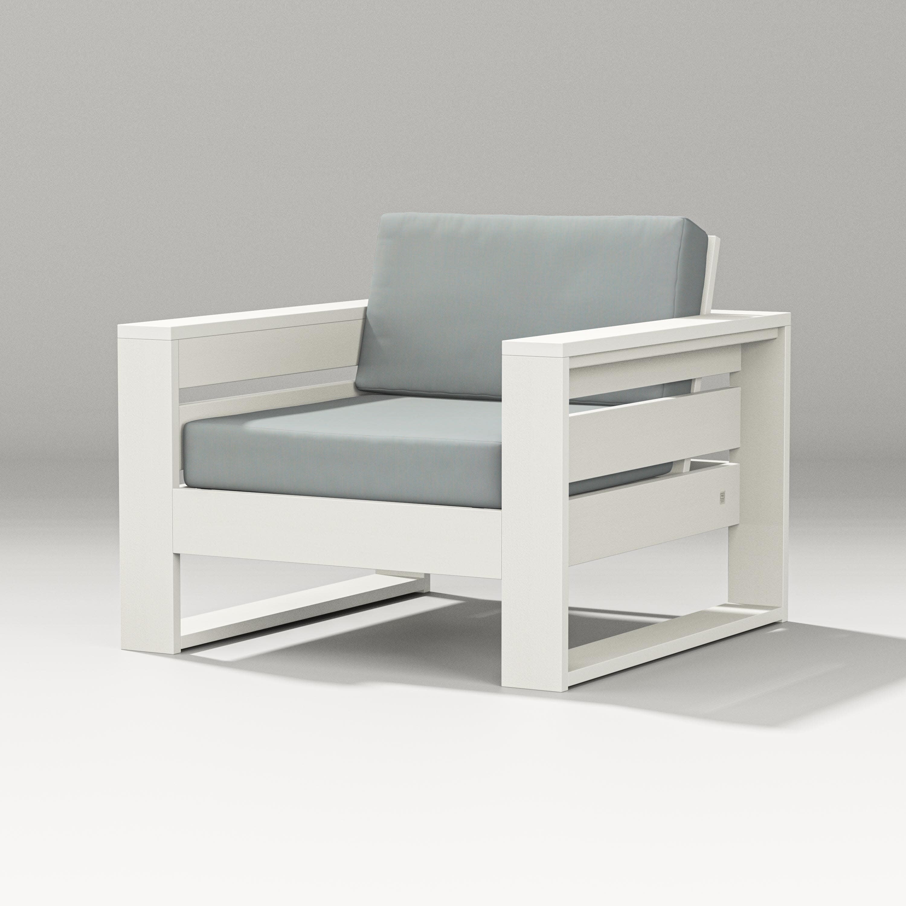 Latitude Lounge Chair in Vintage White / Spa