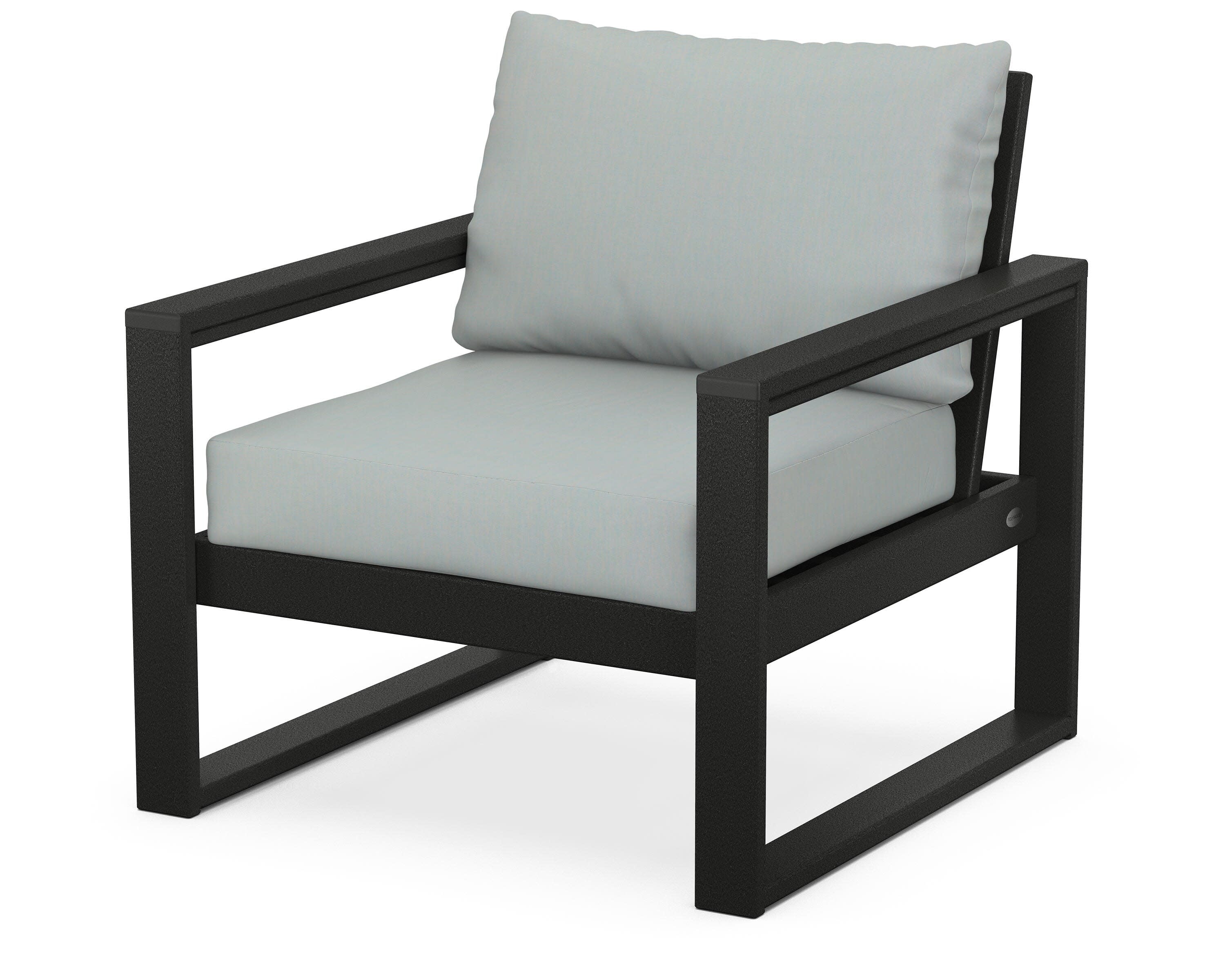 EDGE Club Chair in Black / Spa