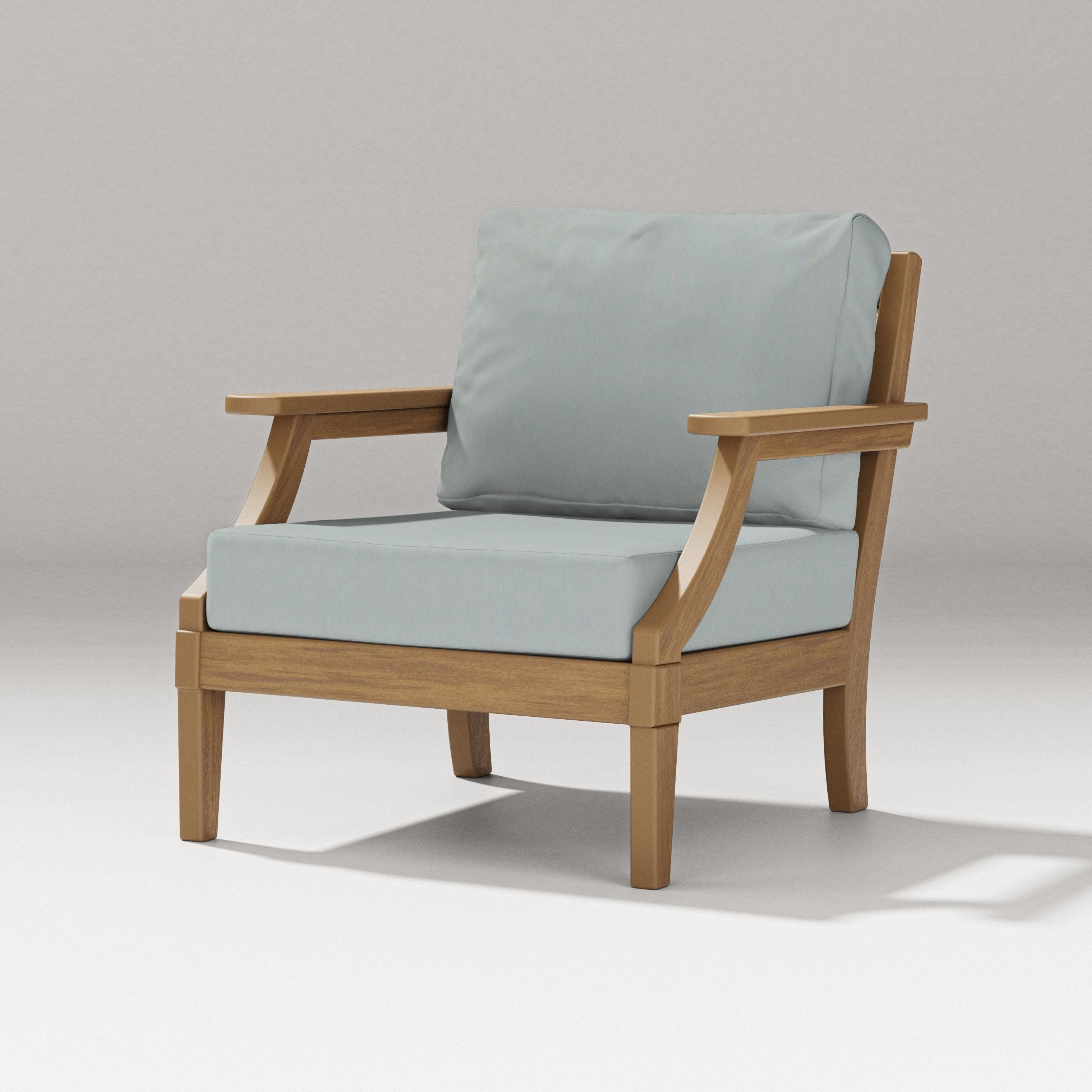 Estate Lounge Chair in Natural / Spa