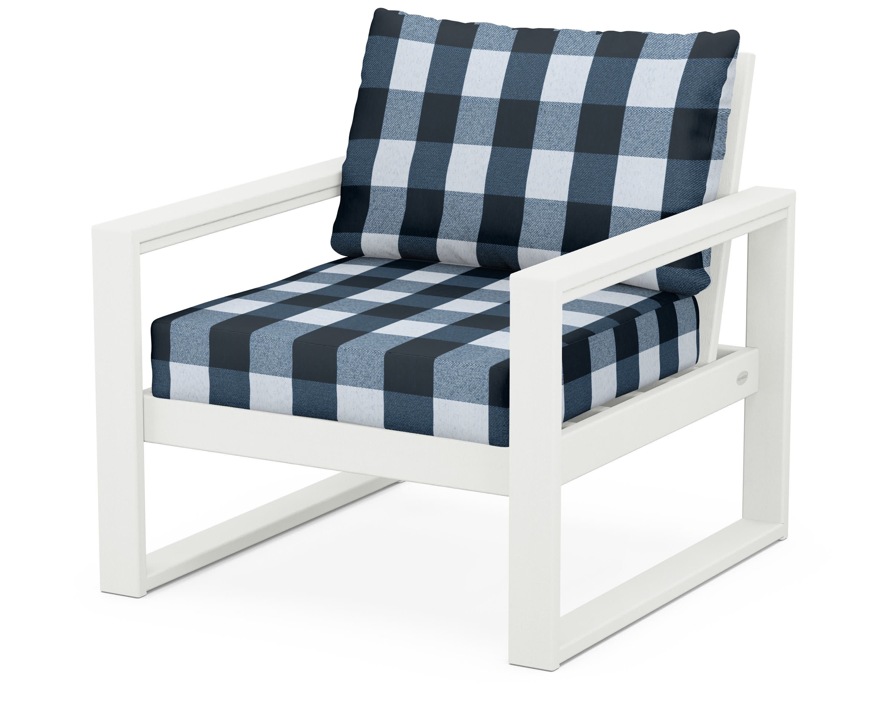 EDGE Club Chair in Vintage White / Buffalo Plaid Marine Indigo
