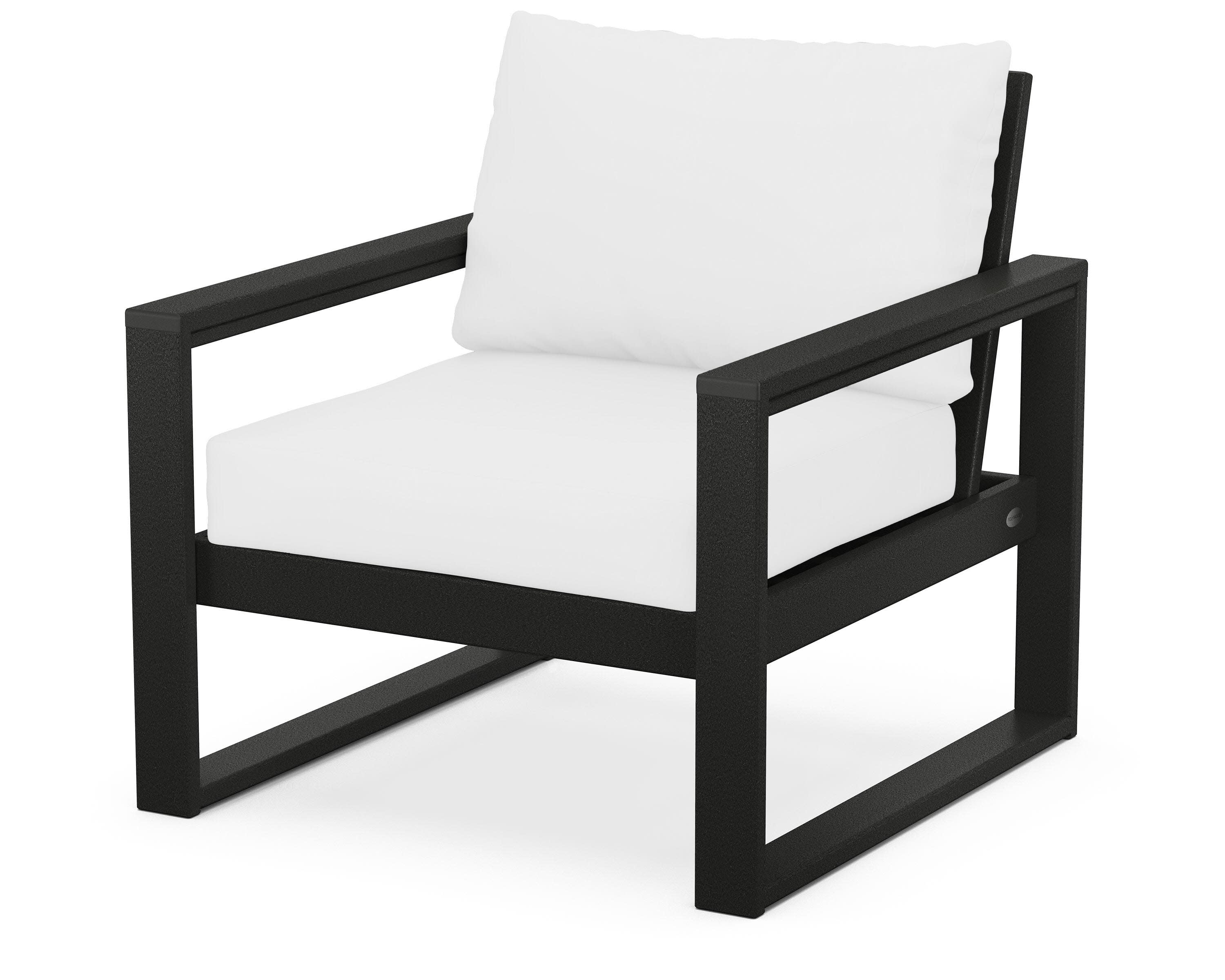 EDGE Club Chair in Black / Natural